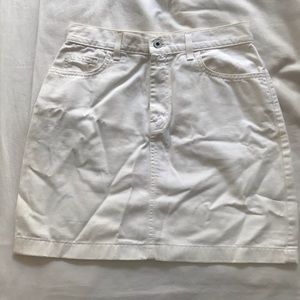 Calvin Klein white mini skirt, high waist